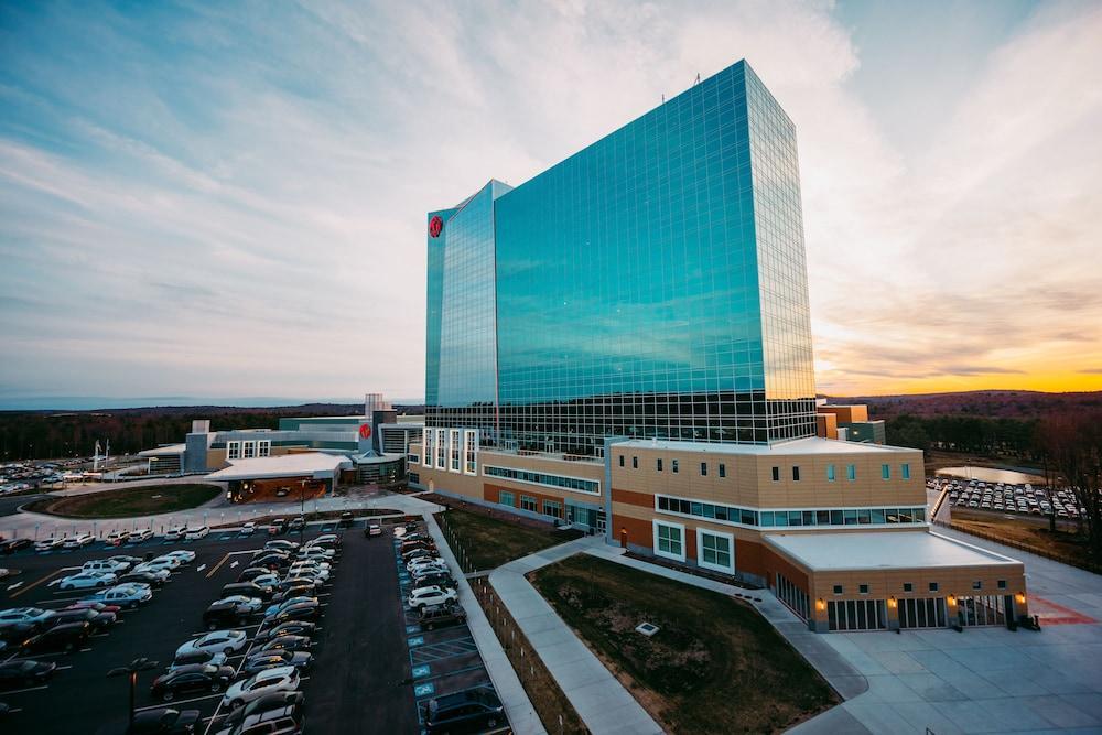 Resorts World Catskills Monticello Exterior photo